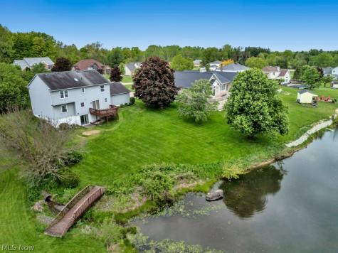 73 Lakecrest Boulevard Hinckley OH 44233