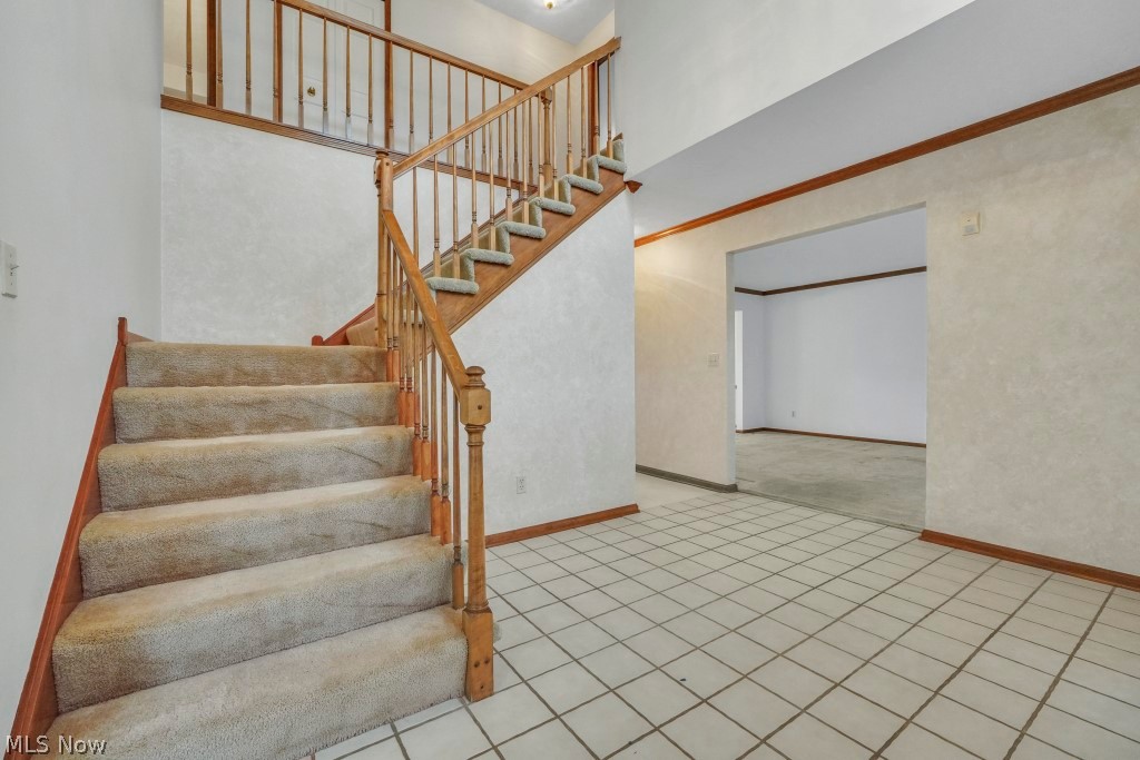 73 Lakecrest Boulevard Hinckley OH 44233