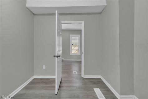 7508 Neville Avenue Cleveland OH 44102