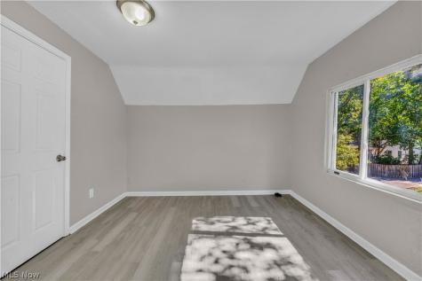 7508 Neville Avenue Cleveland OH 44102
