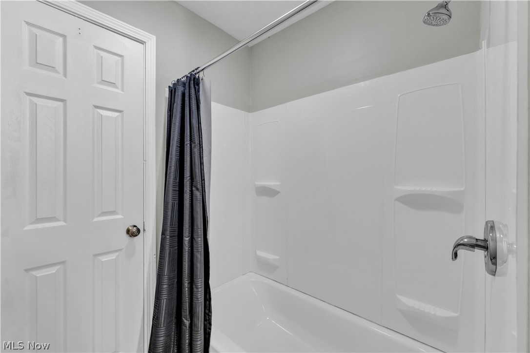 7508 Neville Avenue Cleveland OH 44102