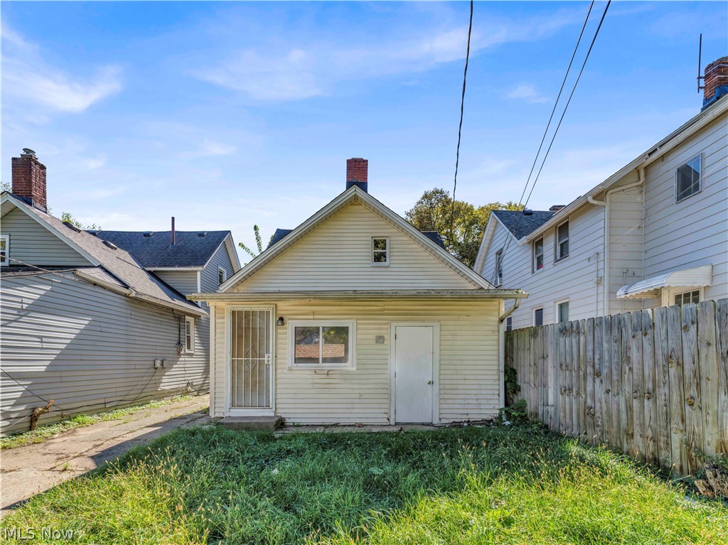 7508 Neville Avenue Cleveland OH 44102