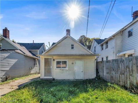 7508 Neville Avenue Cleveland OH 44102