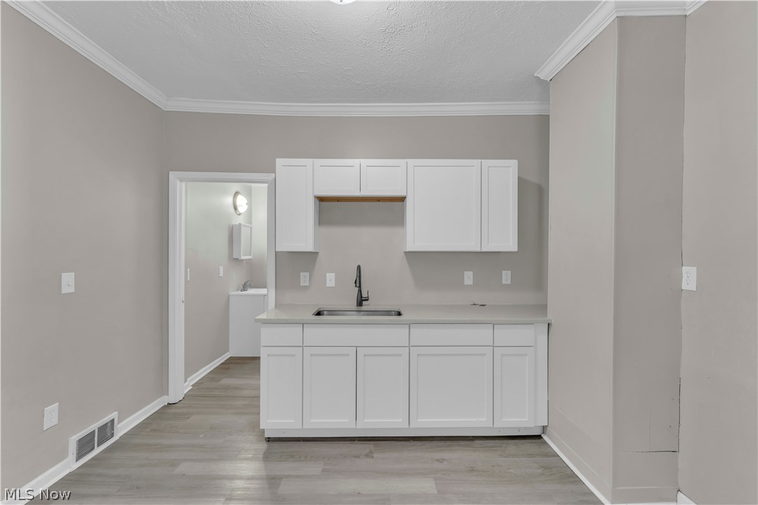 7508 Neville Avenue Cleveland OH 44102