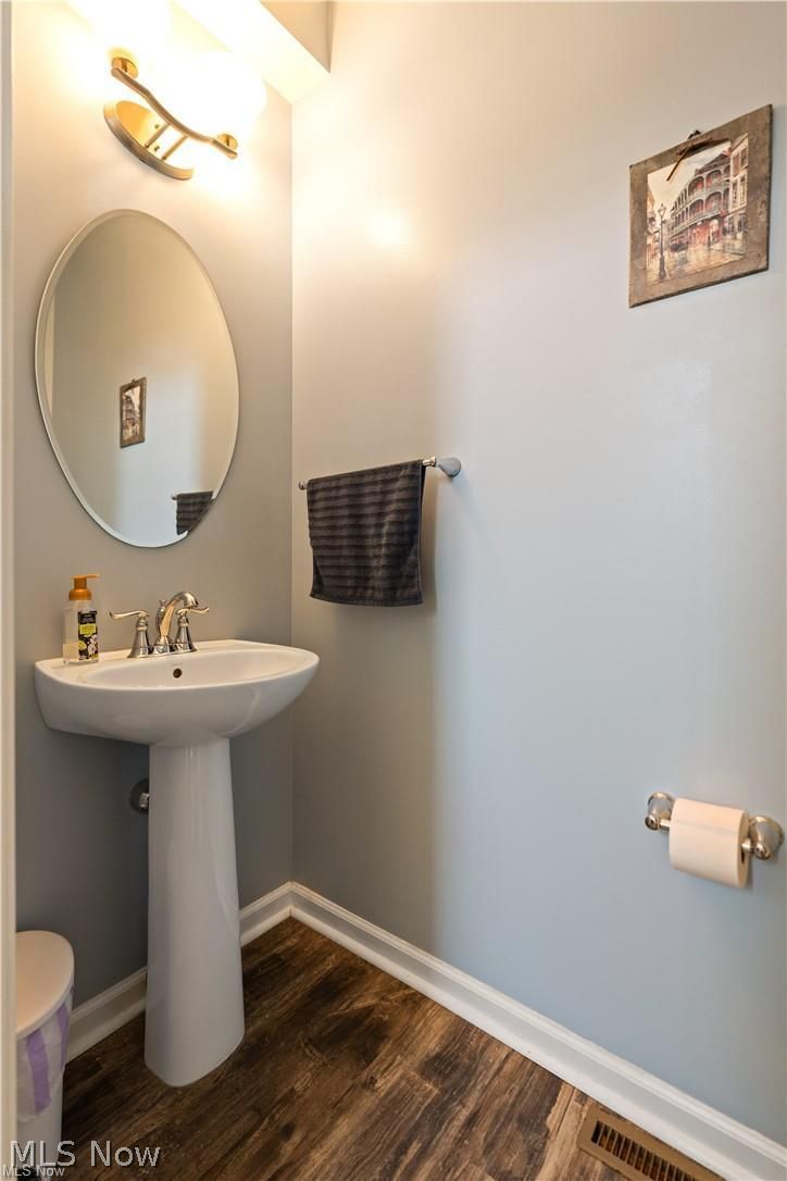 3627 Lake Center Street NW Uniontown OH 44685