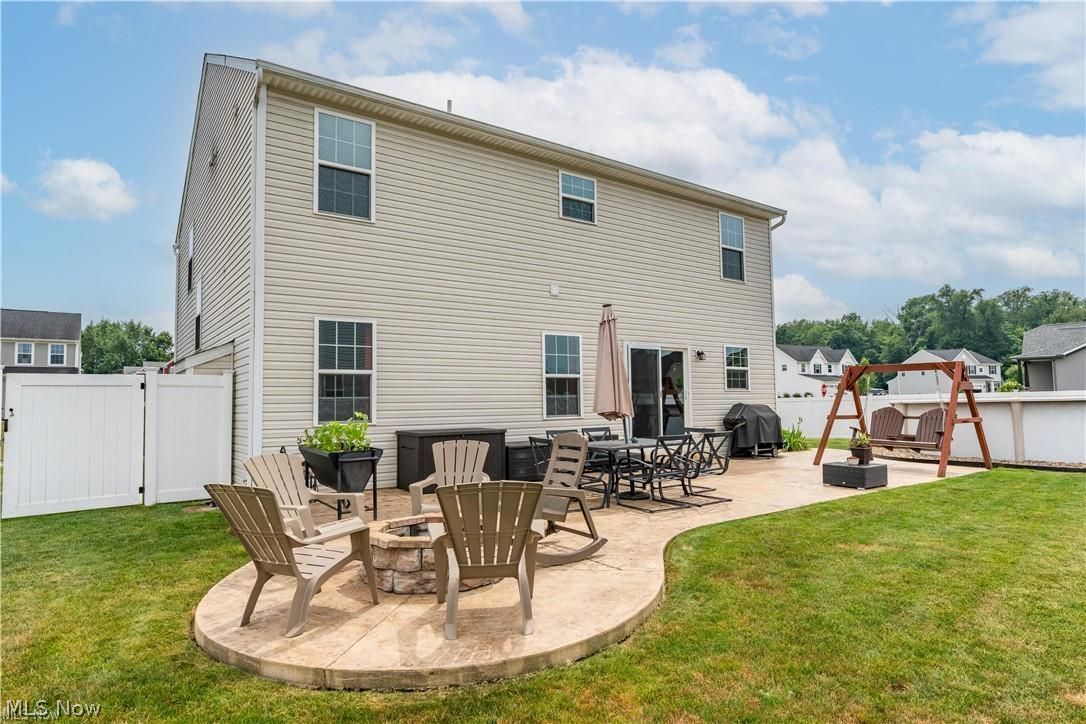 3627 Lake Center Street NW Uniontown OH 44685