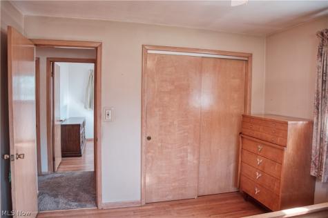 333 E Ridgewood Drive Seven Hills OH 44131