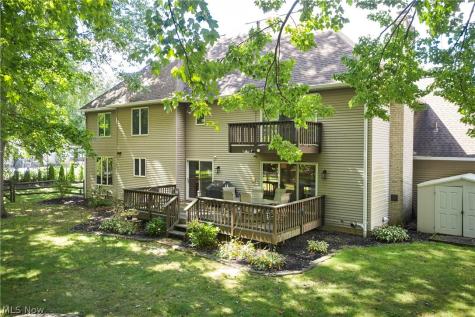 315 Hollythorn Drive Copley OH 44321
