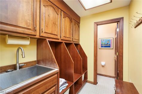 315 Hollythorn Drive Copley OH 44321