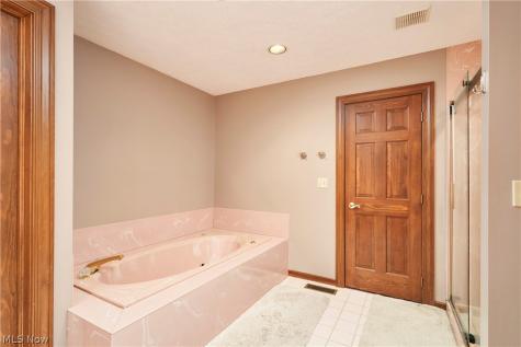 315 Hollythorn Drive Copley OH 44321