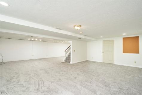 315 Hollythorn Drive Copley OH 44321