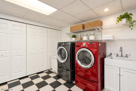 315 Hollythorn Drive Copley OH 44321