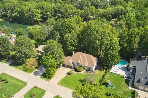 315 Hollythorn Drive Copley OH 44321