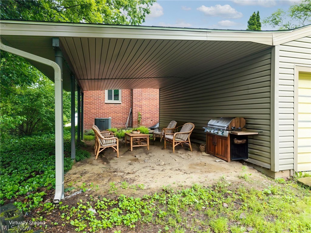84 Pfeiffer Avenue Akron OH 44312