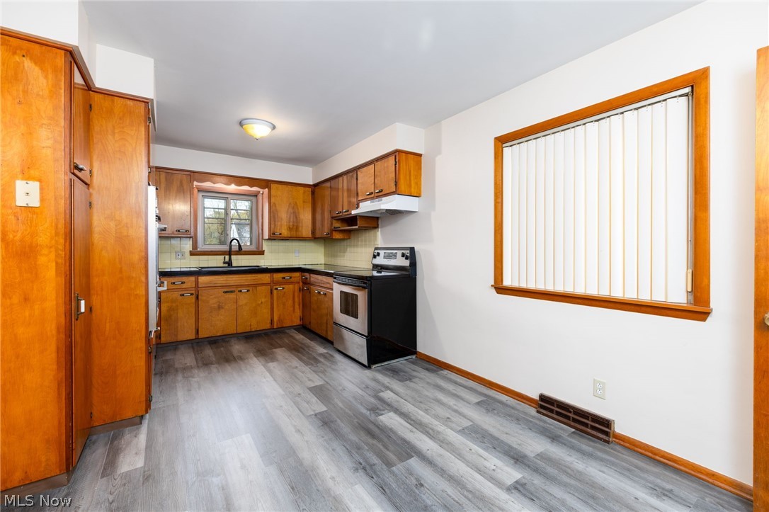 84 Pfeiffer Avenue Akron OH 44312