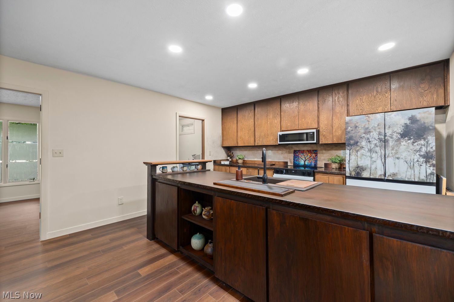 11979 The Bluffs Strongsville OH 44136