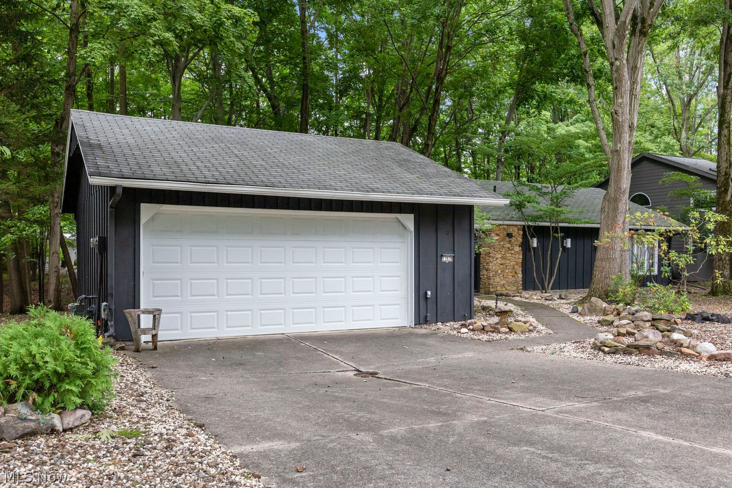 11979 The Bluffs Strongsville OH 44136
