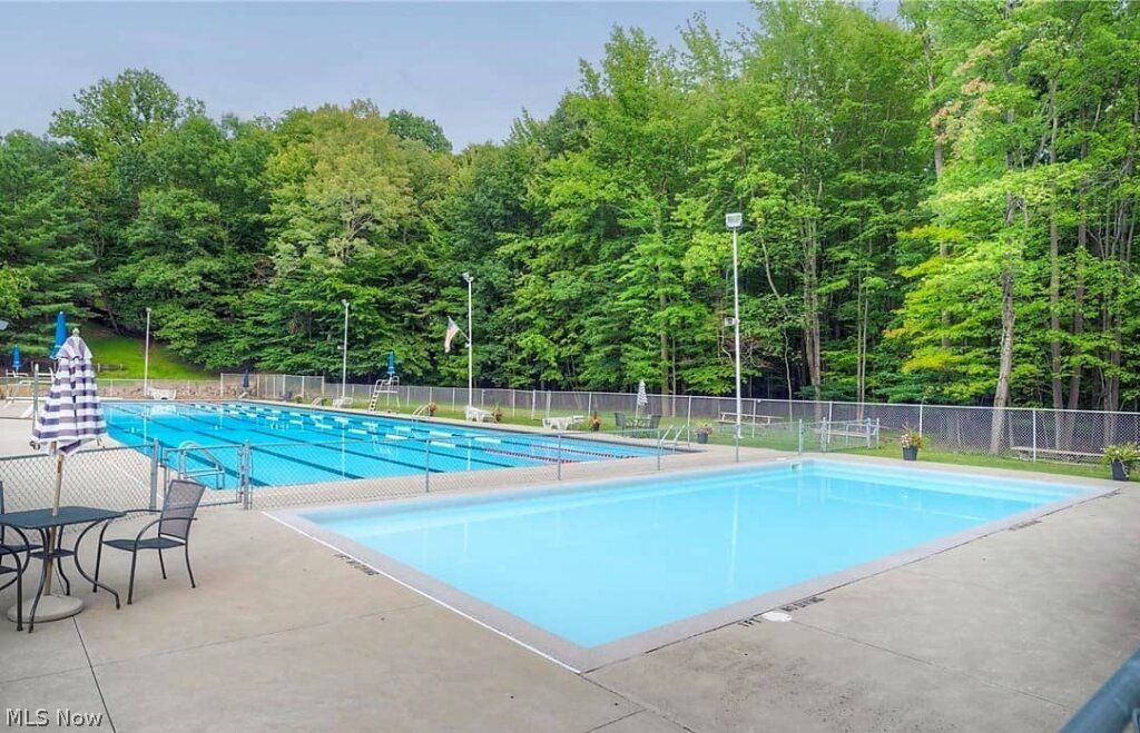 11979 The Bluffs Strongsville OH 44136