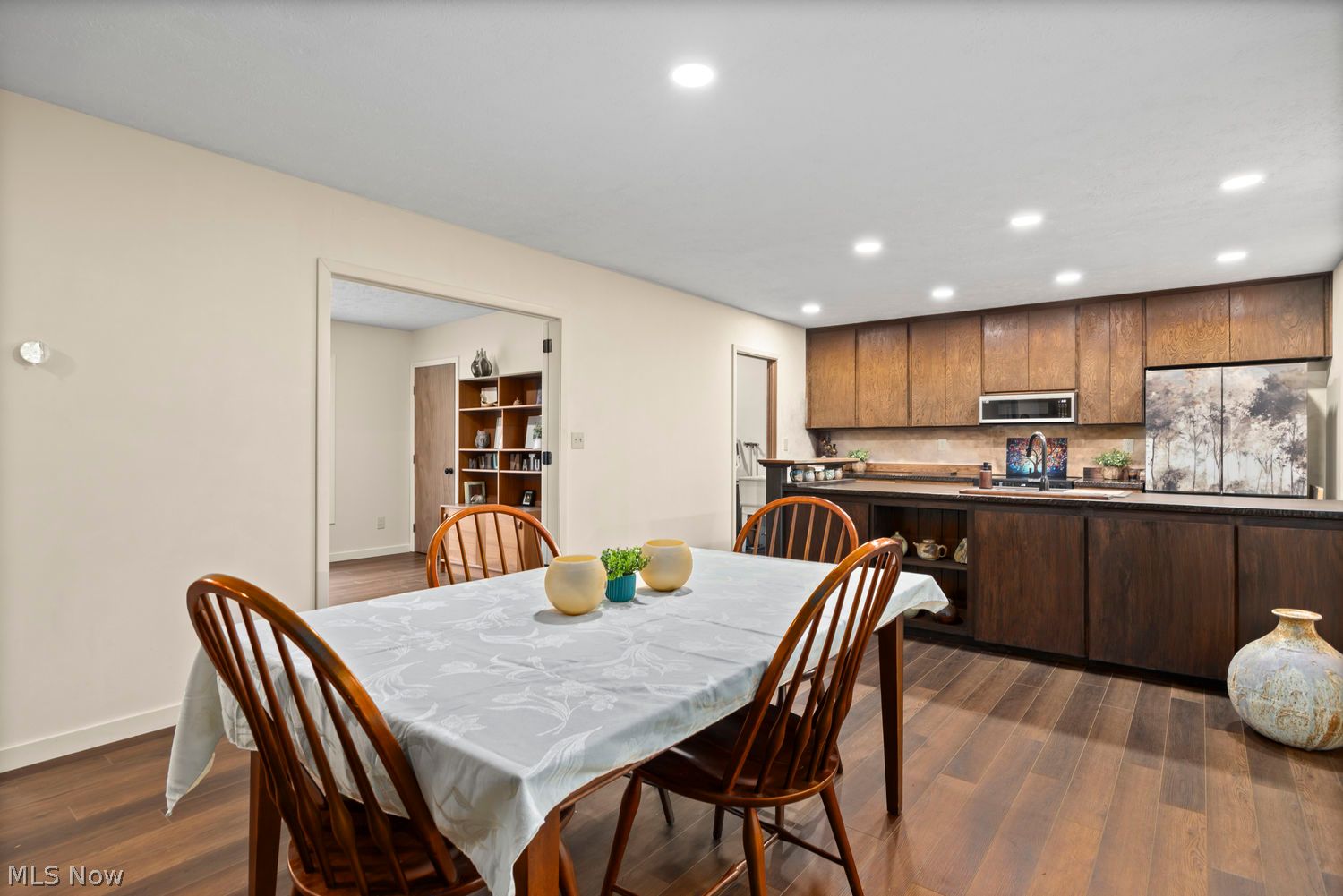 11979 The Bluffs Strongsville OH 44136