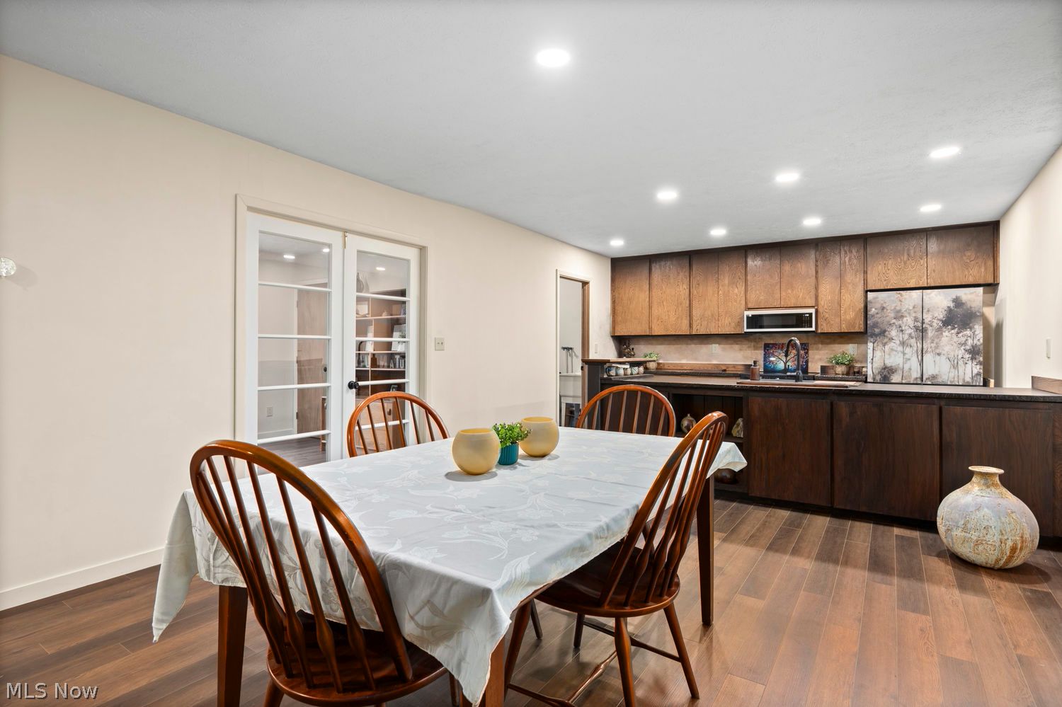 11979 The Bluffs Strongsville OH 44136