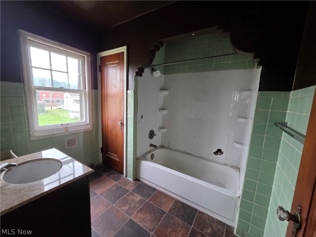 516 Buckeye Street Tiltonsville OH 43963