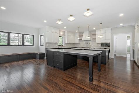 2890 Rocky Ridge Drive Westlake OH 44145