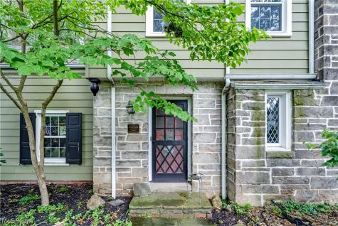 4129 Oak Knoll Drive Youngstown OH 44512