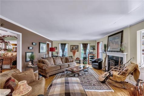 4129 Oak Knoll Drive Youngstown OH 44512