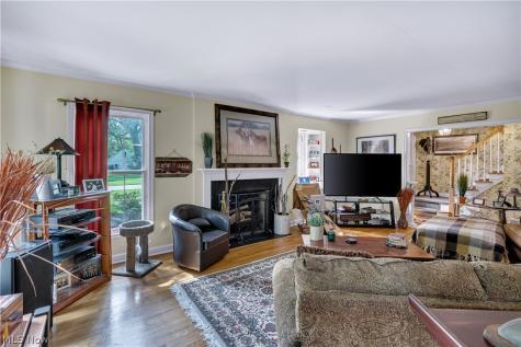 4129 Oak Knoll Drive Youngstown OH 44512