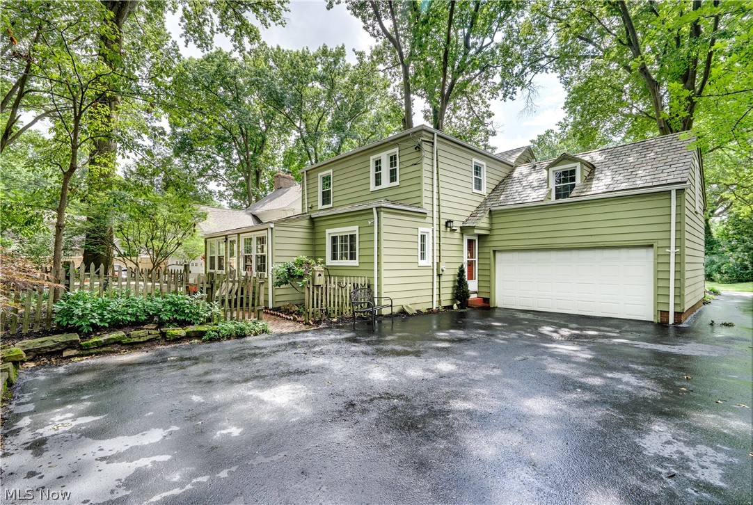4129 Oak Knoll Drive Youngstown OH 44512