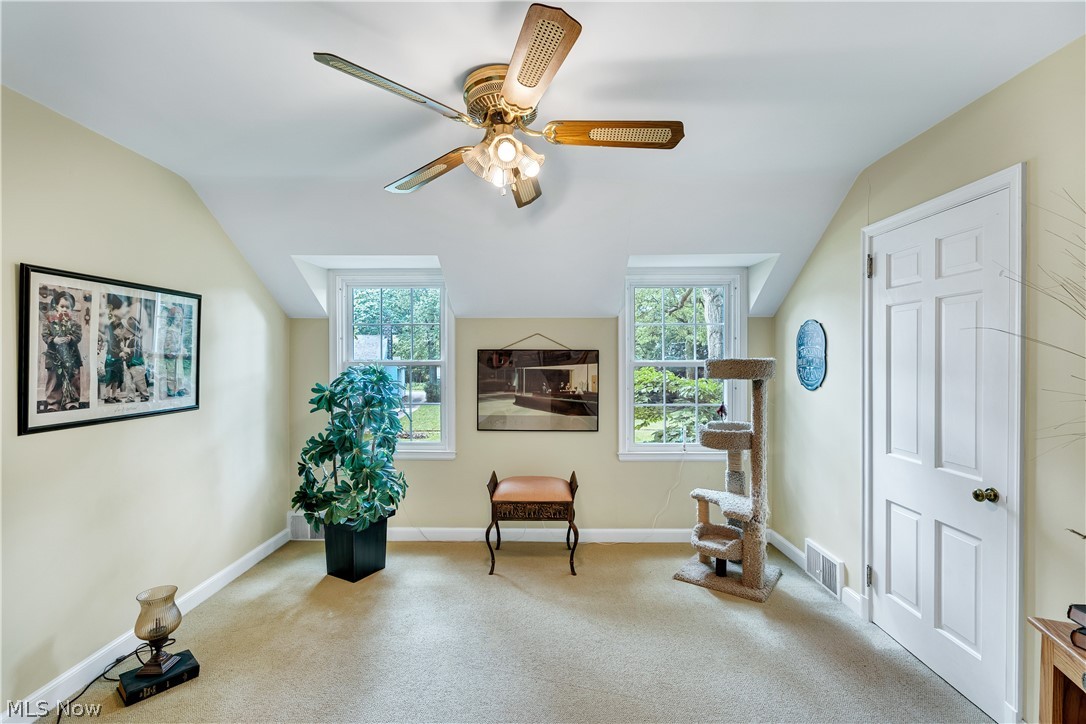 4129 Oak Knoll Drive Youngstown OH 44512
