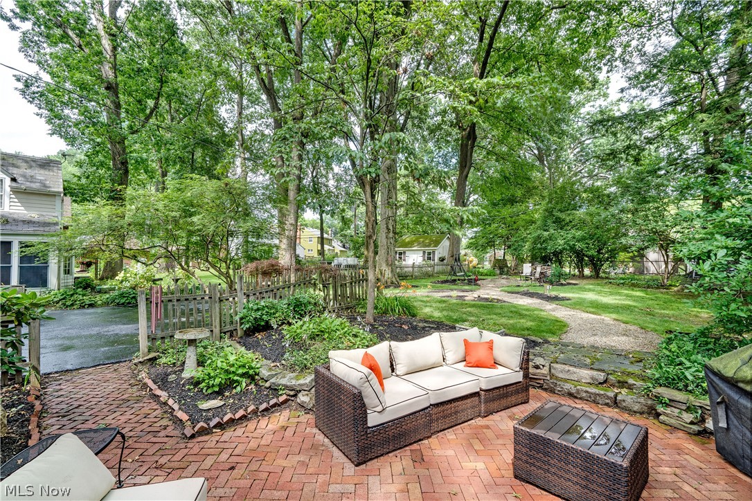 4129 Oak Knoll Drive Youngstown OH 44512