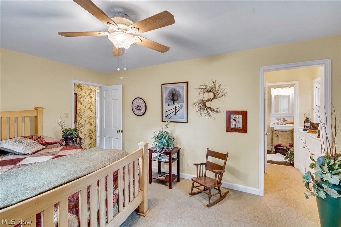 4129 Oak Knoll Drive Youngstown OH 44512
