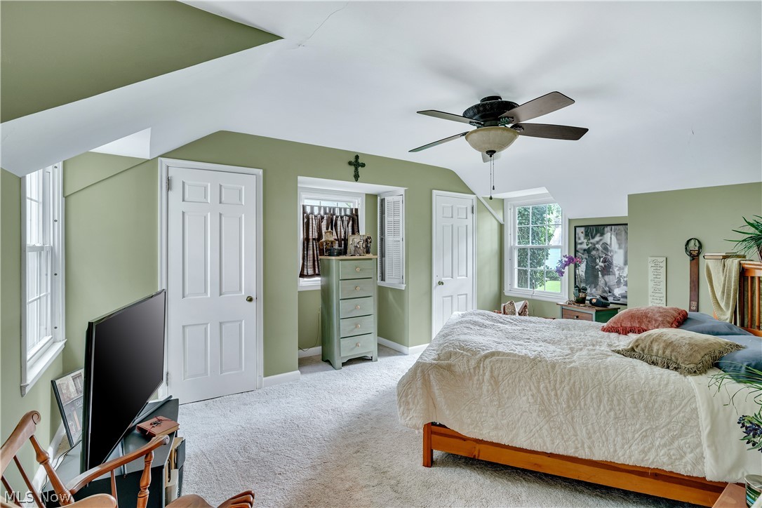 4129 Oak Knoll Drive Youngstown OH 44512