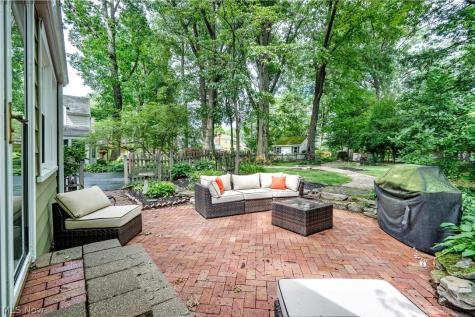 4129 Oak Knoll Drive Youngstown OH 44512