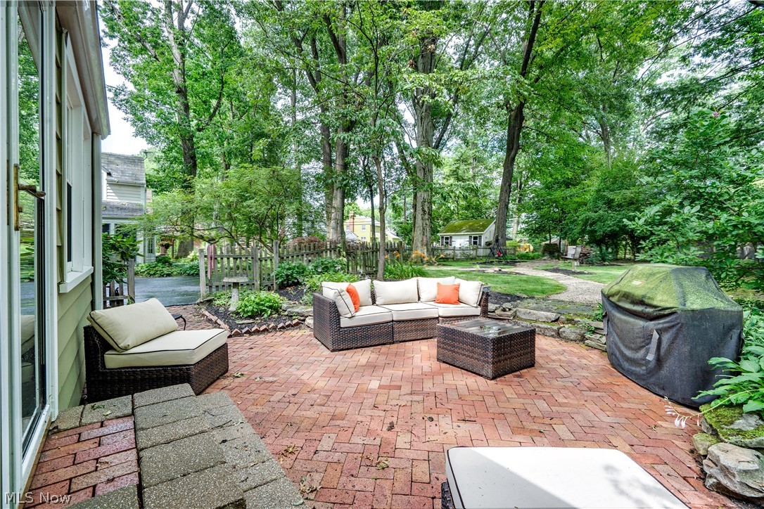 4129 Oak Knoll Drive Youngstown OH 44512