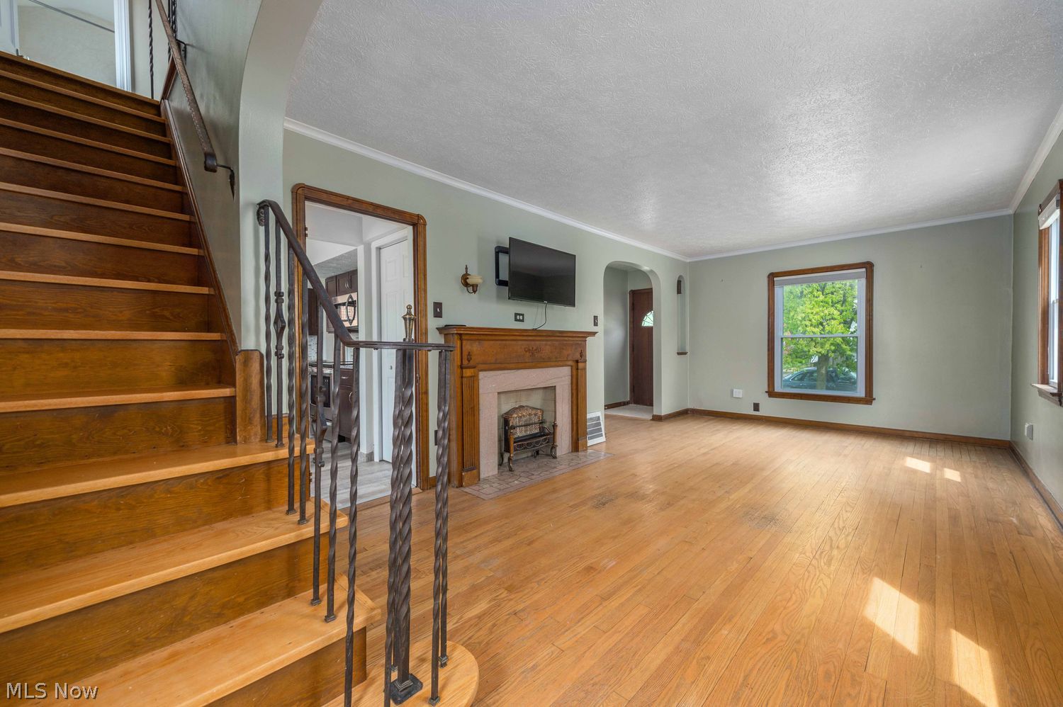 6101 Parkridge Avenue Cleveland OH 44144