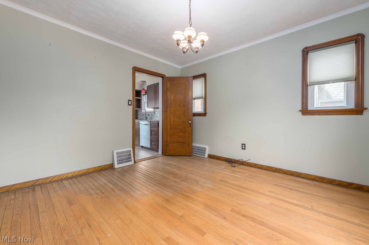 6101 Parkridge Avenue Cleveland OH 44144