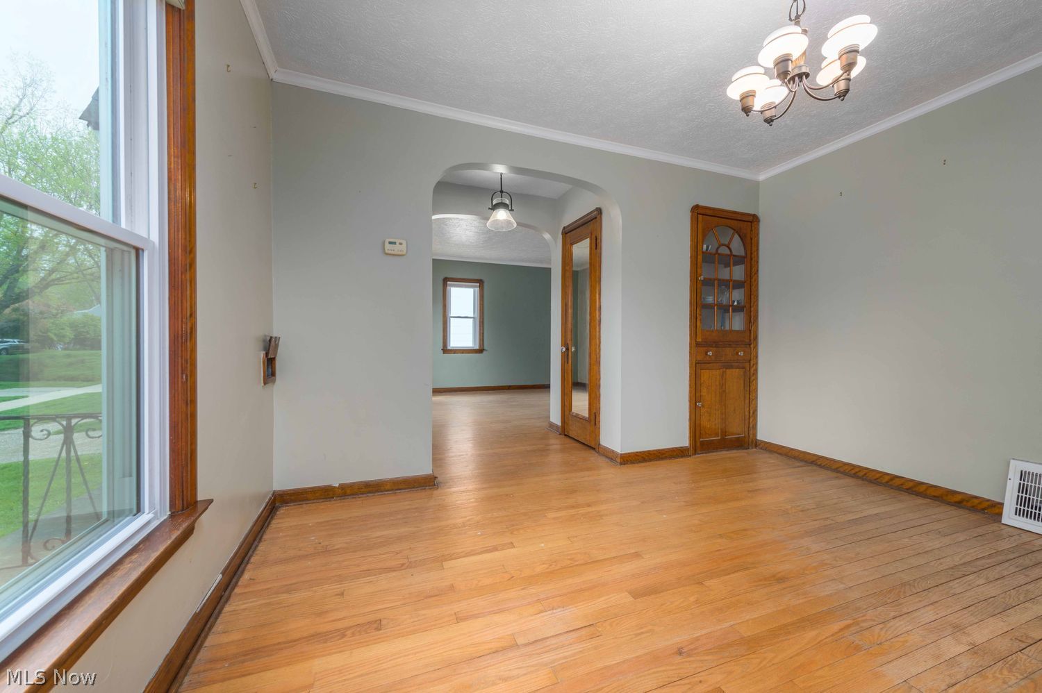6101 Parkridge Avenue Cleveland OH 44144