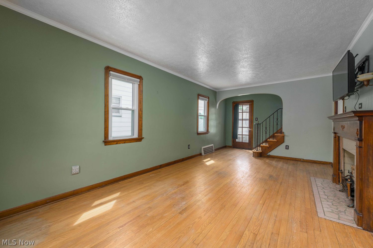 6101 Parkridge Avenue Cleveland OH 44144