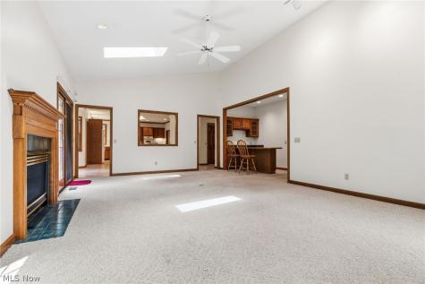 1524 Whittier Street NE Canton OH 44721