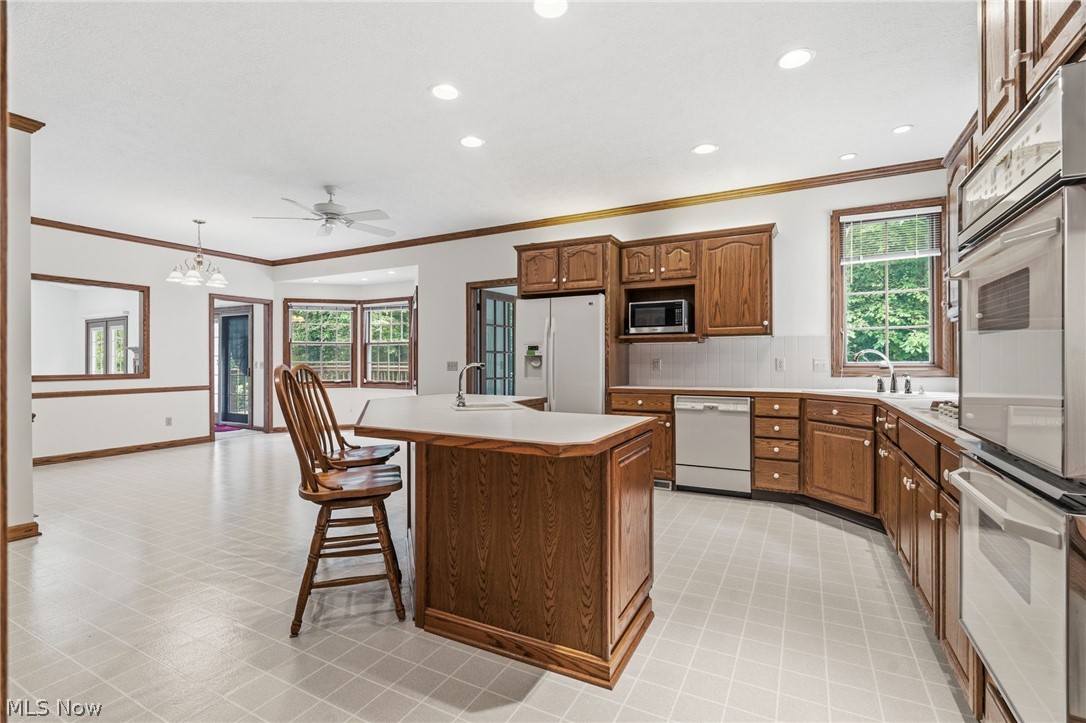 1524 Whittier Street NE Canton OH 44721