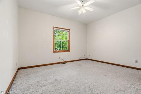 1524 Whittier Street NE Canton OH 44721
