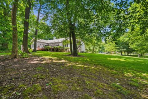 1524 Whittier Street NE Canton OH 44721