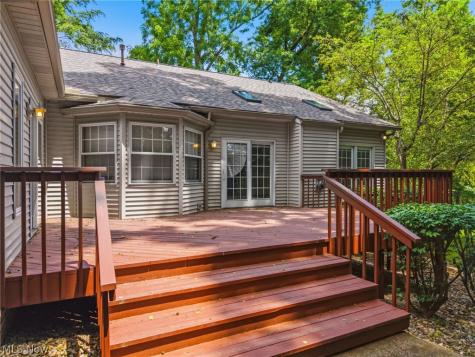 1524 Whittier Street NE Canton OH 44721