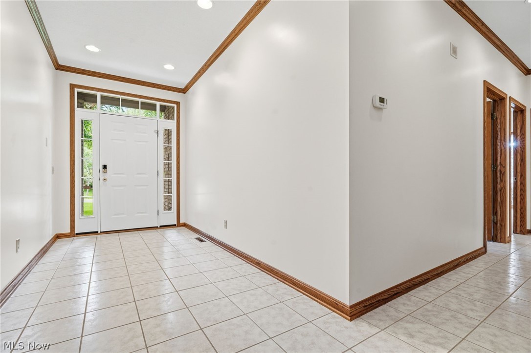 1524 Whittier Street NE Canton OH 44721