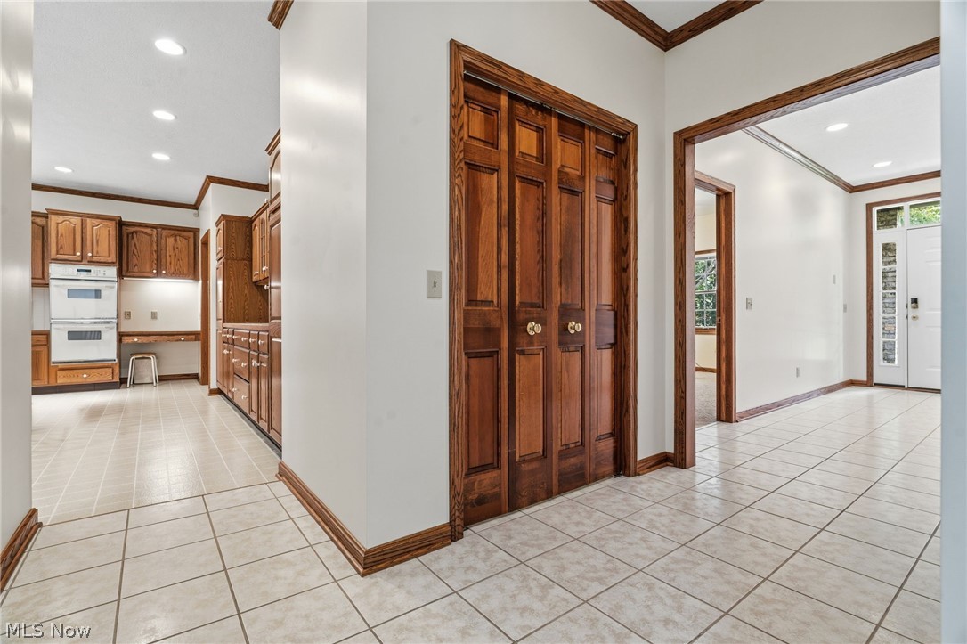 1524 Whittier Street NE Canton OH 44721