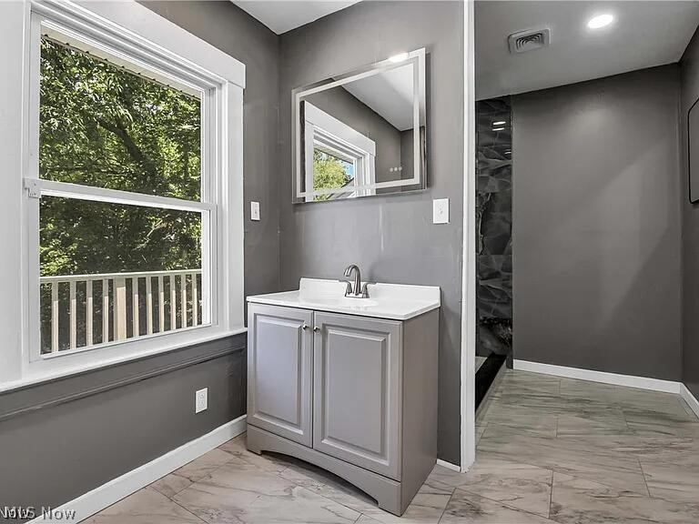 2231 Bellfield Avenue Cleveland Heights OH 44106