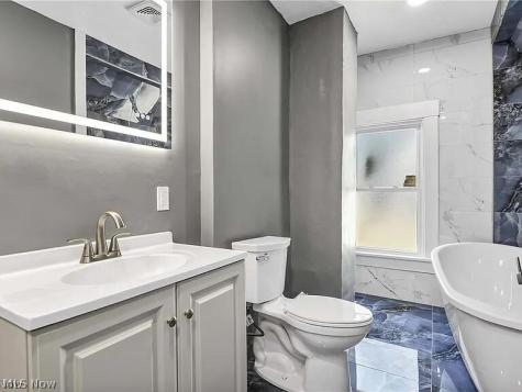 2231 Bellfield Avenue Cleveland Heights OH 44106