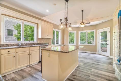 3790 Woodleigh Avenue NW Canton OH 44718